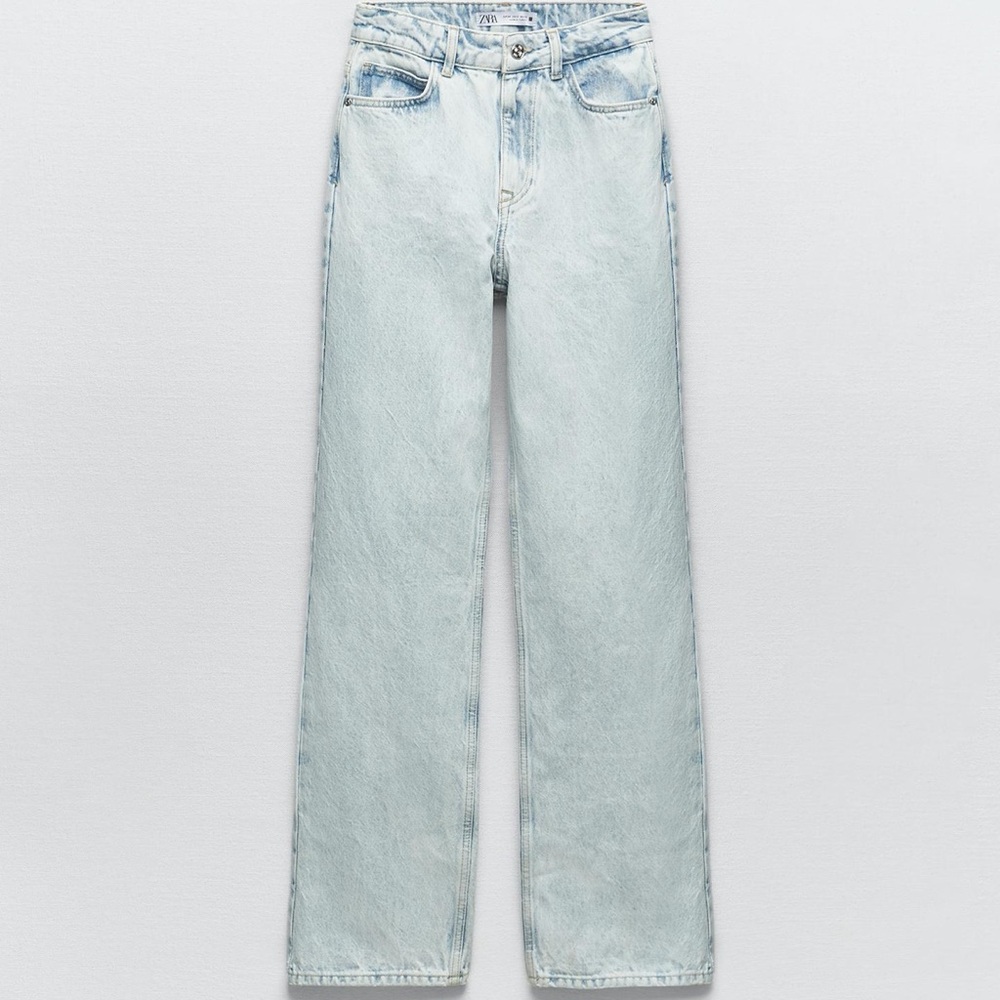 Zara Women's Straight Leg Jeans in Light Blue